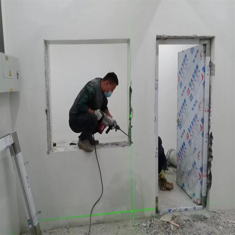 毕节铅门安装过程